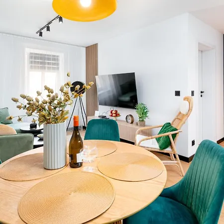 Piastowski 21 * Jelenia Gora