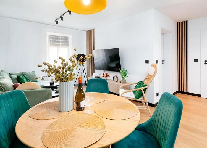 Piastowski 21 * Jelenia Góra