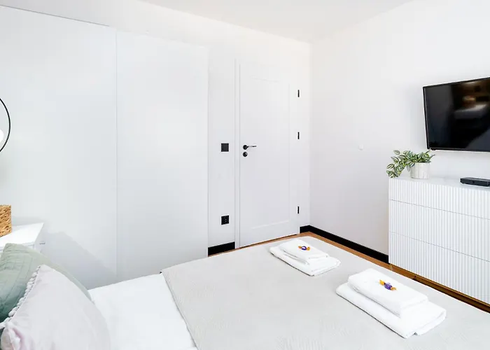 Piastowski 21 * Jelenia Góra